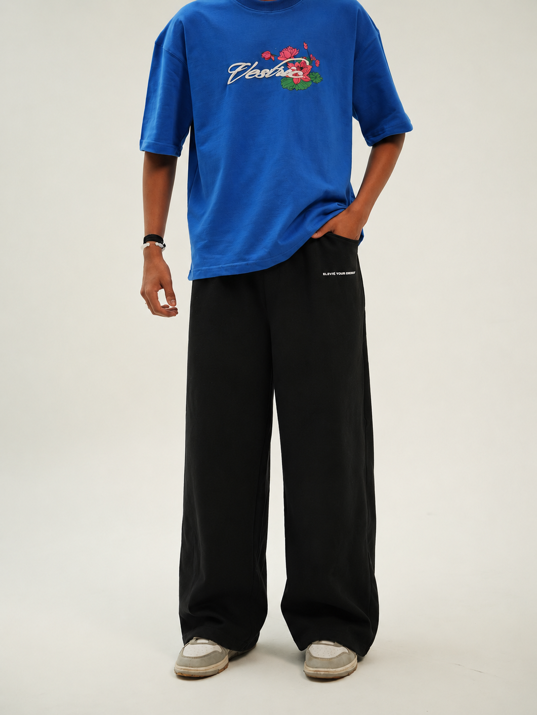 BLACK BAGGY SWEATPANTS